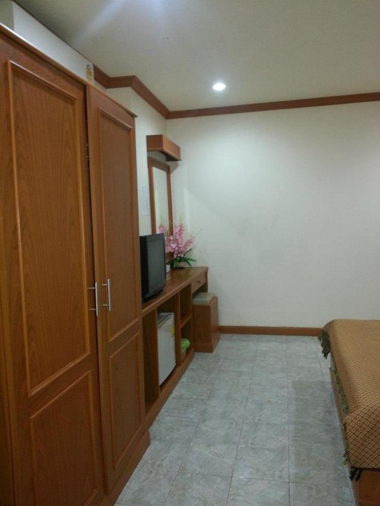 Oyo 739 Presley Guesthouse Phuket Patong Ngoại thất bức ảnh